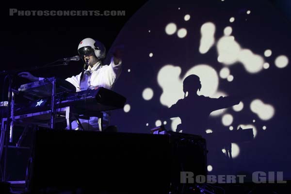 CASCADEUR - 2010-05-06 - PARIS - Zenith - 